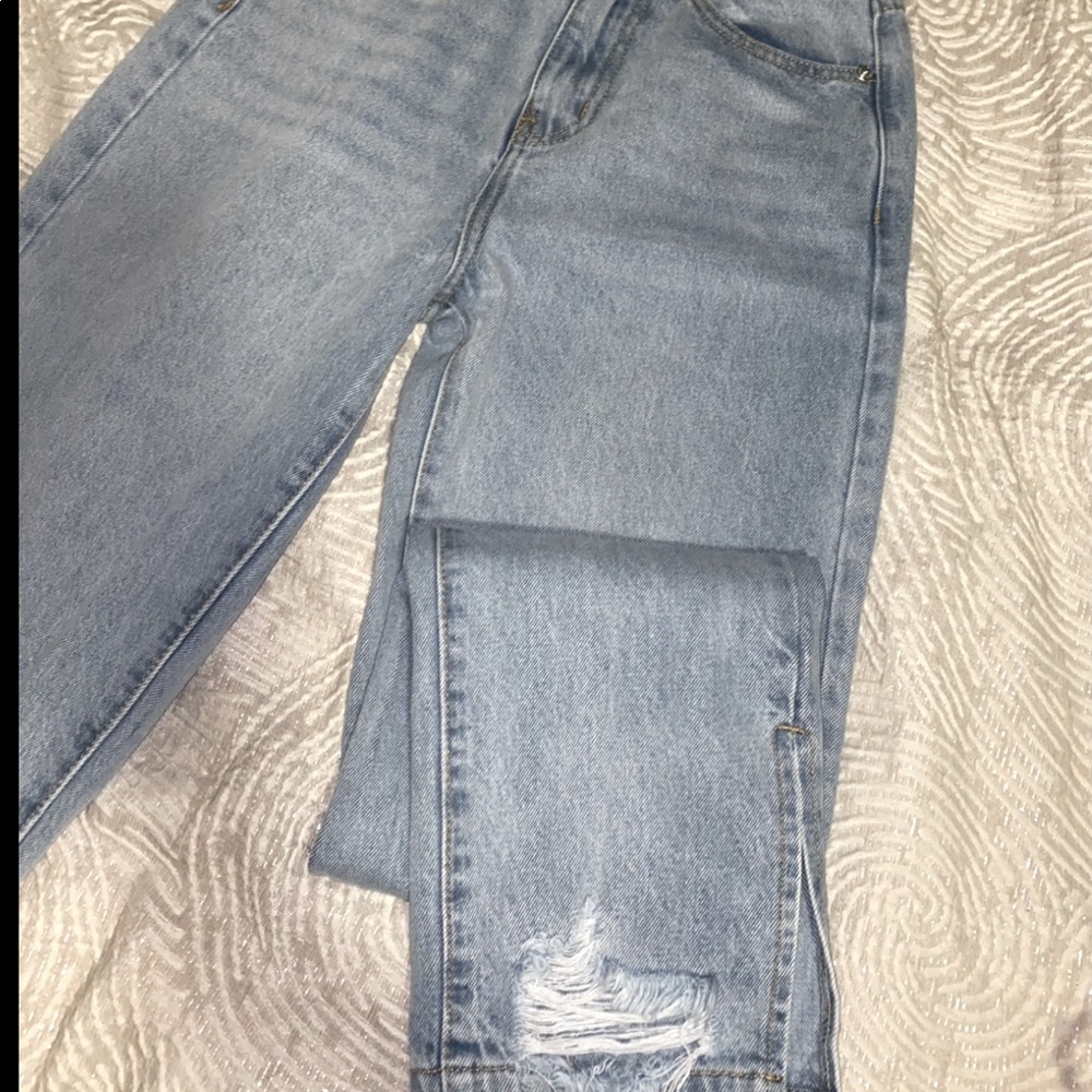 Pretty little thing jeans size 2 MUST GO !... - Picture 3 of 3